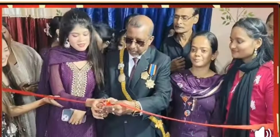 Kolkata’s Champion Martial Artist Erum Seraj Opens Her Own Makeup Academy